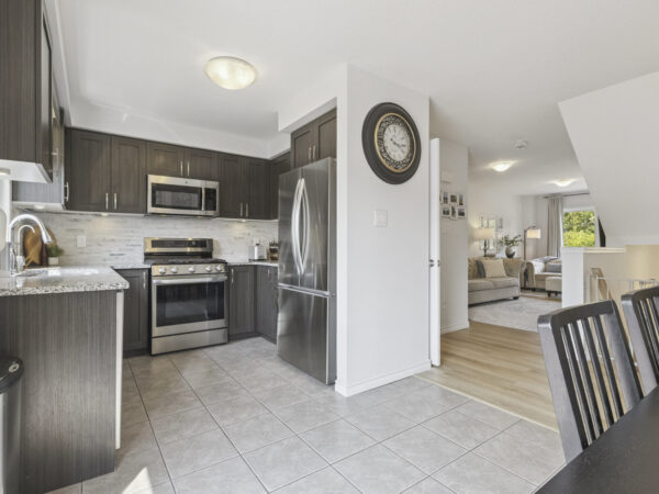 014 O3d 750 Lawrence St. 41 Cambridge On N3h 0a9 Odyssey3d 019 701
