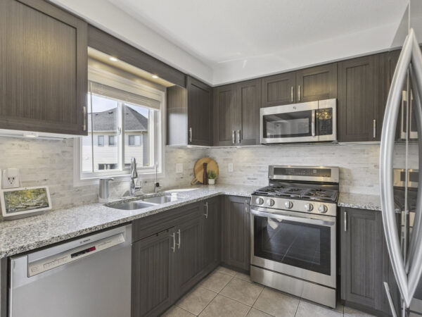 017 O3d 750 Lawrence St. 41 Cambridge On N3h 0a9 Odyssey3d 022 253